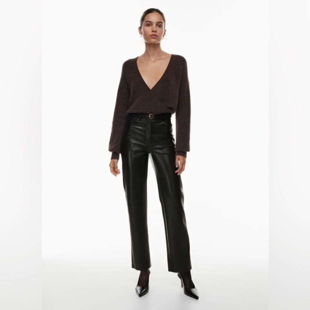 ARITZIA WILFRED MELINA BLACK VEGAN LEATHER STRAIGHT LEG PANT SZ 00 BUTTERY SOFT